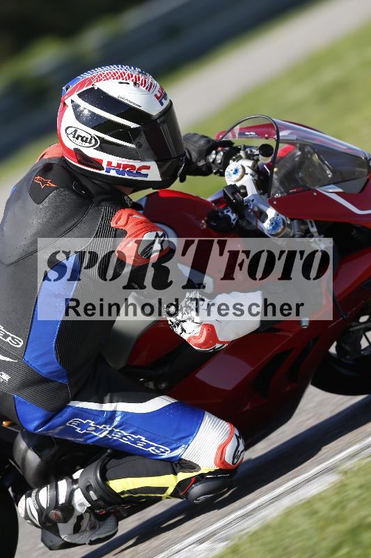 Archiv-2025/55 20.09.2025 Speer Racing ADR/Gruppe rot/backside